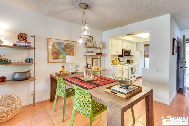 2170 S Palm Canyon Drive, Palm Springs CA: https://media.crmls.org/mediaz/01c7feef-4f4a-4e50-a98c-79ebc8cf42c8.jpg