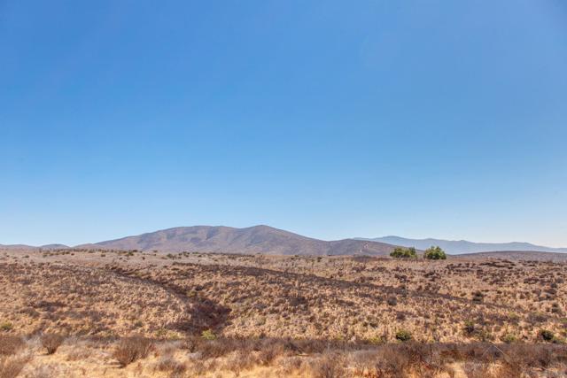 671 Via Maggiore, Chula Vista CA: https://media.crmls.org/mediaz/01c84647-a83f-41be-928c-827eb09b3ae7.jpg