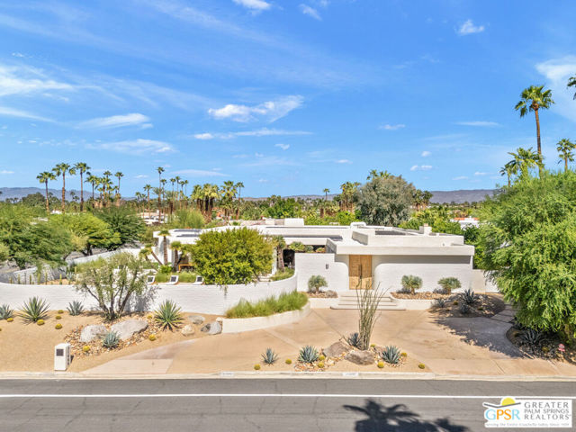 71000 Tamarisk Lane, Rancho Mirage CA: https://media.crmls.org/mediaz/01c8b48c-dd62-40ba-ab34-8ef53cdb169b.jpg