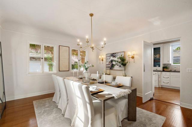 526 W Poplar Avenue, San Mateo CA: https://media.crmls.org/mediaz/01c8d8f2-93ee-4c14-bc19-b92155cc5877.jpg