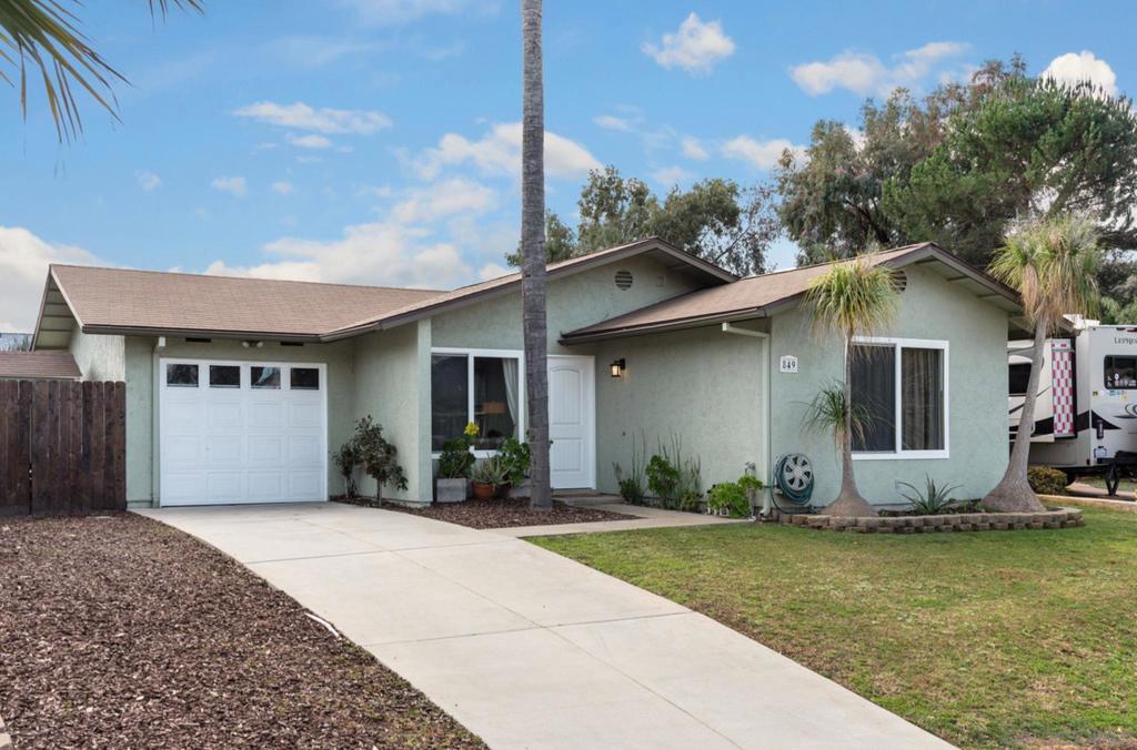 849 Loganberry Ct, San Marcos, CA 92069