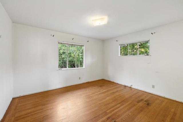 442 Knoll Drive, Los Altos CA: https://media.crmls.org/mediaz/01c9a3fc-511e-4acc-a084-49d35b8b50ae.jpg
