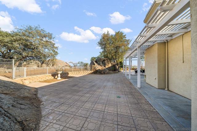 2625 27 Rancho Sierra, Alpine CA: https://media.crmls.org/mediaz/01cad17c-6469-4a09-82c5-f8eba989d1d8.jpg