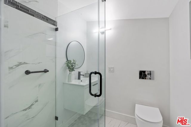 5413 Halbrent Avenue, Sherman Oaks CA: https://media.crmls.org/mediaz/01cbd37f-7d52-491d-8c85-a75bda574e03.jpg