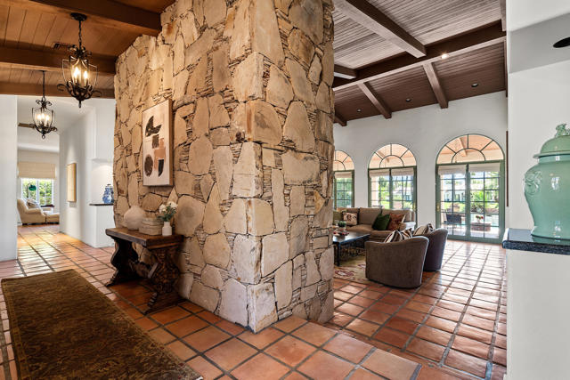 77175 Avenida Arteaga, La Quinta CA: https://media.crmls.org/mediaz/01cbf795-6c05-41ee-9ab9-d092fcb2c98c.jpg