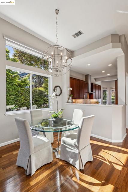 26 Farallon Ct, Richmond CA: https://media.crmls.org/mediaz/01cd3740-db65-4821-9f9a-6975b17d66e8.jpg