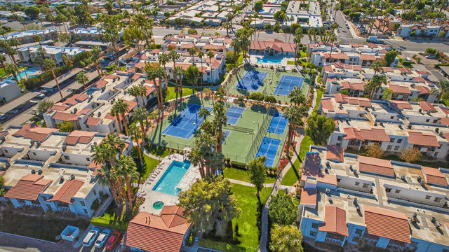 1050 E Ramon Road, Palm Springs CA: https://media.crmls.org/mediaz/01cd54a8-296b-47c0-bb52-ab3f7862fb71.jpg