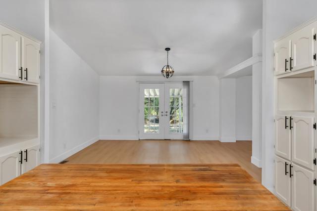 4028 Dawn Road, Mariposa CA: https://media.crmls.org/mediaz/01cdd163-0d82-4e39-8480-8e407bc3661b.jpg