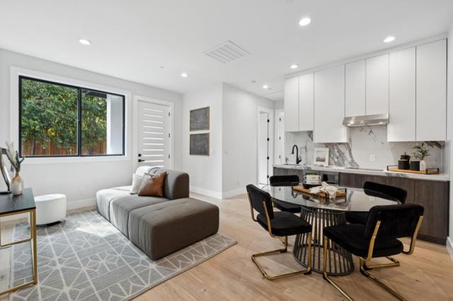 1074 Riverside Drive, Los Altos CA: https://media.crmls.org/mediaz/01ce037e-8d1c-4439-9a64-37c638c04336.jpg