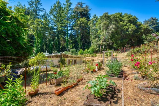 699 Felton Empire Road, Felton CA: https://media.crmls.org/mediaz/01ce0d49-4937-43af-a889-12f381a96970.jpg