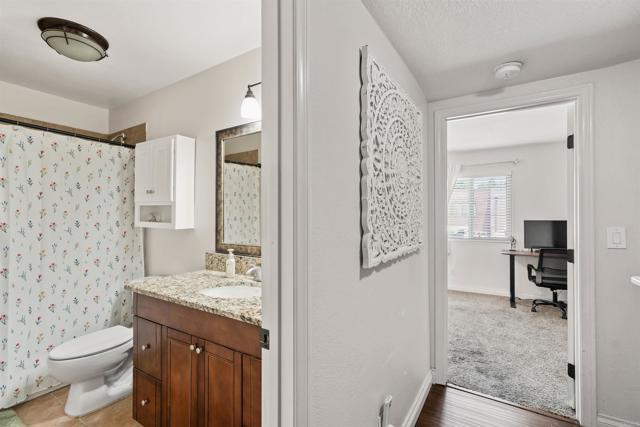 Detail Gallery Image 17 of 24 For 1463 N Broadway a,  Escondido,  CA 92026 - 2 Beds | 1/1 Baths