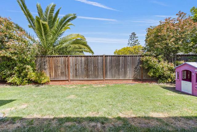 471 Segovia Drive, Hollister CA: https://media.crmls.org/mediaz/01cec83c-c3b4-4720-a46a-f7215bc430a3.jpg
