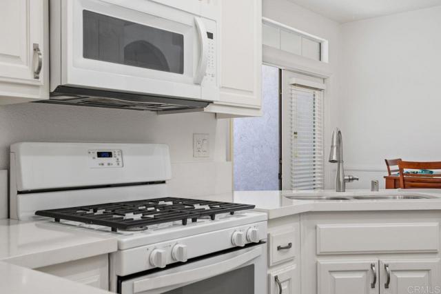 3325 Genoa Way, Oceanside CA: https://media.crmls.org/mediaz/01ceda5e-d237-4be7-9a00-f422c1a50ddd.jpg