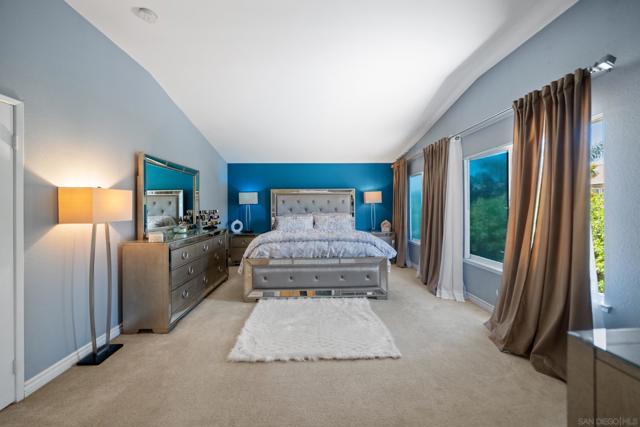 7387 Carrollton Pl, Corona CA: https://media.crmls.org/mediaz/01cfd625-f2ec-46e2-bfd9-2b3eec16fe6f.jpg