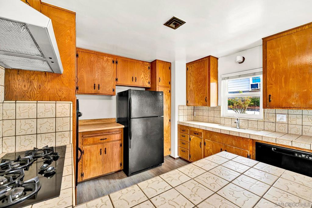 328 9th St - photo 15