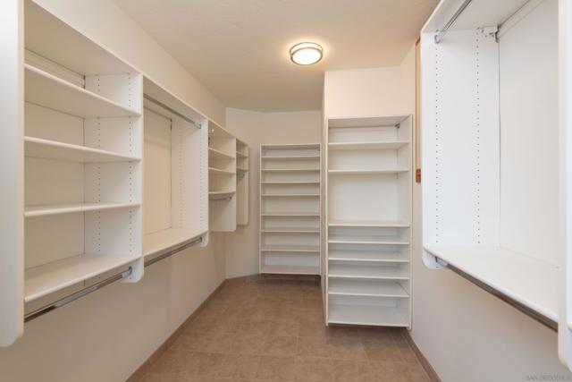 30343 Calle La Reina, Bonsall CA: https://media.crmls.org/mediaz/01cff100-7268-4c81-82c3-59141164005a.jpg