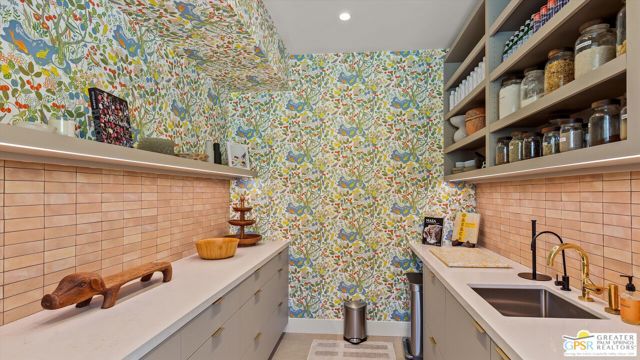 2481 Cahuilla Hills Drive, Palm Springs, CA 92264
