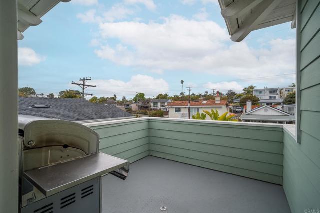 2010 Cambridge Avenue, Cardiff by the Sea CA: https://media.crmls.org/mediaz/01cffc8f-6a17-4586-8f1f-b195c92fd515.jpg