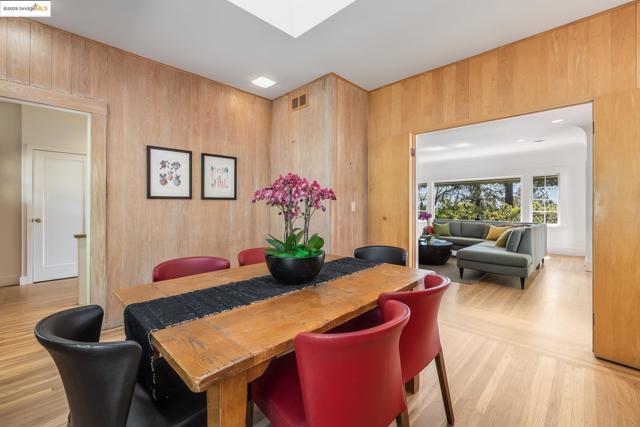 2671 Shasta Rd, Berkeley CA: https://media.crmls.org/mediaz/01d01ccc-6967-4b44-8619-5a76d162678f.jpg