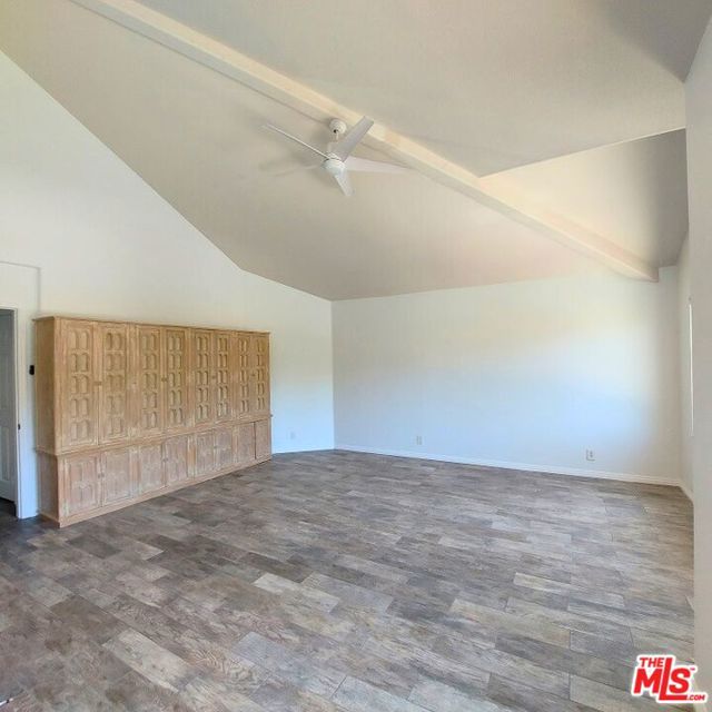 4342 Park Verdi, Calabasas CA: https://media.crmls.org/mediaz/01d04026-98b2-4bed-afb1-432334f07af5.jpg