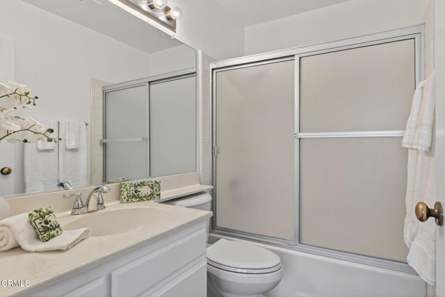 4993 Telephone Road, Ventura CA: https://media.crmls.org/mediaz/01d088dd-7272-4919-a266-269a562654c4.jpg