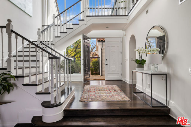 2241 Canyonback Road, Los Angeles CA: https://media.crmls.org/mediaz/01d27a1d-8e1e-4309-8dd3-1fcebcc22e52.jpg