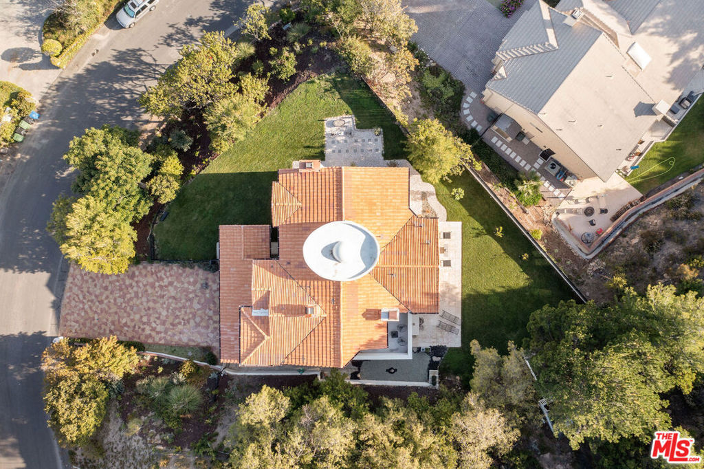 23458 W Moon Shadows Drive