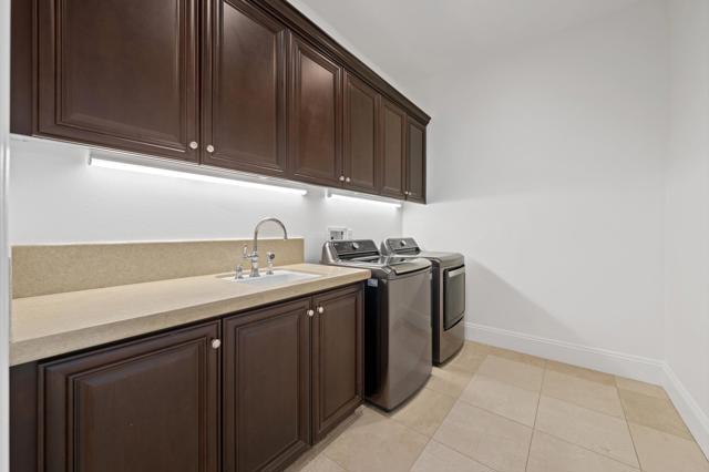 75065 Promontory Place, Indian Wells CA: https://media.crmls.org/mediaz/01d401ce-3241-4f50-9def-ee44980438a6.jpg