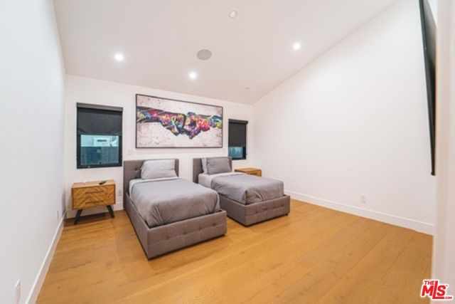 12354 Tiara Street, Valley Village CA: https://media.crmls.org/mediaz/01d40c39-3c84-456f-902c-5ea2aa738190.jpg