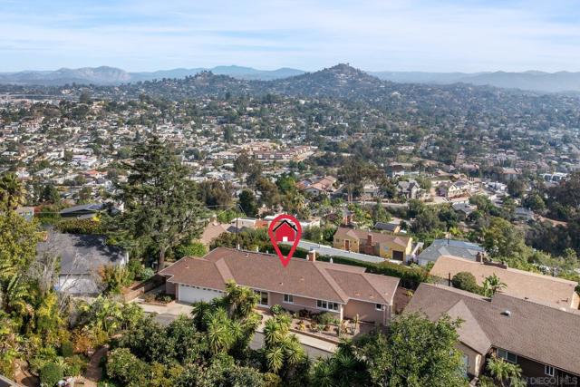 4258 Summit Drive, La Mesa CA: https://media.crmls.org/mediaz/01d4eb52-e6ac-4192-a665-8322fa4a215a.jpg