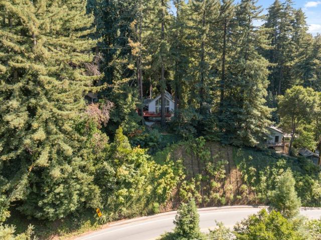 325 Fireside Road, Boulder Creek CA: https://media.crmls.org/mediaz/01d5a39f-bf2a-4ff5-b813-5c96a370b6a6.jpg