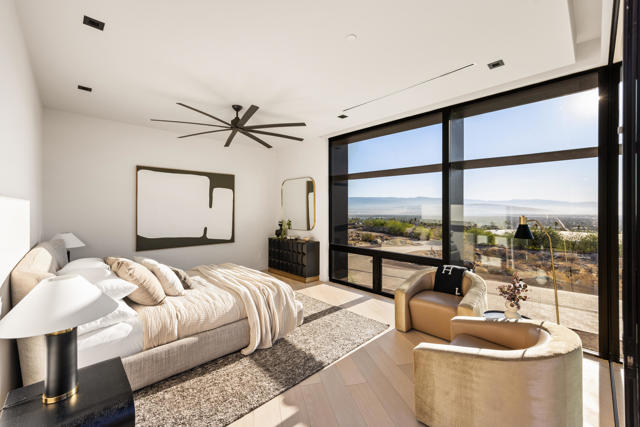 2085 Desert Flower Court, Palm Springs CA: https://media.crmls.org/mediaz/01d63fc5-0b38-4501-bc9a-4ed3c240a997.jpg