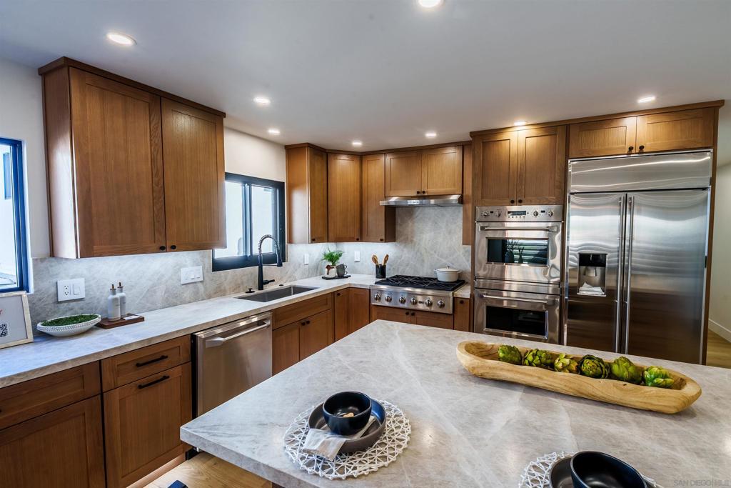 MLS #250033001SD img 8