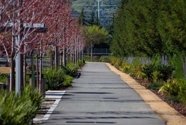 6694 Optimum Loop, San Jose CA: https://media.crmls.org/mediaz/01d8dae8-4ced-4939-8c15-4840f88fed95.jpg