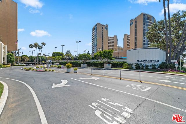 4316 Marina City Drive, Marina del Rey CA: https://media.crmls.org/mediaz/01d90f06-4b0e-467b-b5d4-2d81b00af2f9.jpg