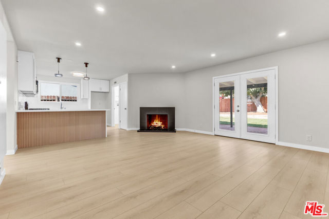 23335 Schoolcraft Street, West Hills CA: https://media.crmls.org/mediaz/01d968f1-8ef2-4d64-9318-3e4743e95f07.jpg