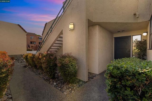 171 Nantucket Ln, Vallejo CA: https://media.crmls.org/mediaz/01d98a31-33fc-42da-a7b4-1d42de02f26f.jpg