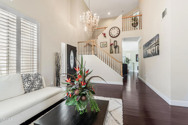 1449 La Culebra Circle, Camarillo CA: https://media.crmls.org/mediaz/01da788e-9caf-46b4-86a6-26cf5471d637.jpg