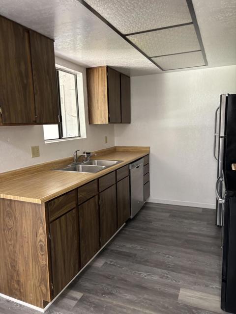 5175 E Waverly Drive, Palm Springs CA: https://media.crmls.org/mediaz/01da9bc4-96e5-4de7-aad2-188e746d679b.jpg