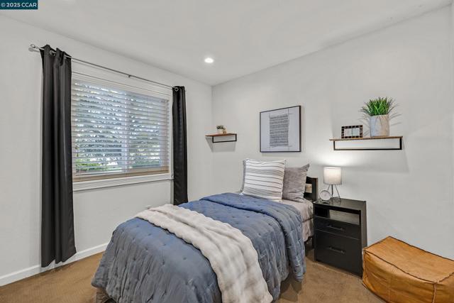 3716 Mesa Vista Dr, San Ramon CA: https://media.crmls.org/mediaz/01dc652d-4aef-4f32-b1fb-69da2e98e191.jpg