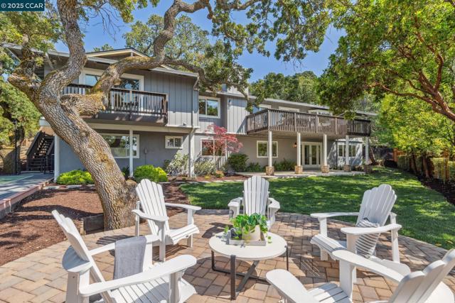 561 Morecroft Road, Lafayette CA: https://media.crmls.org/mediaz/01dcba8c-1247-44eb-8a66-4e1d8b2a15ff.jpg