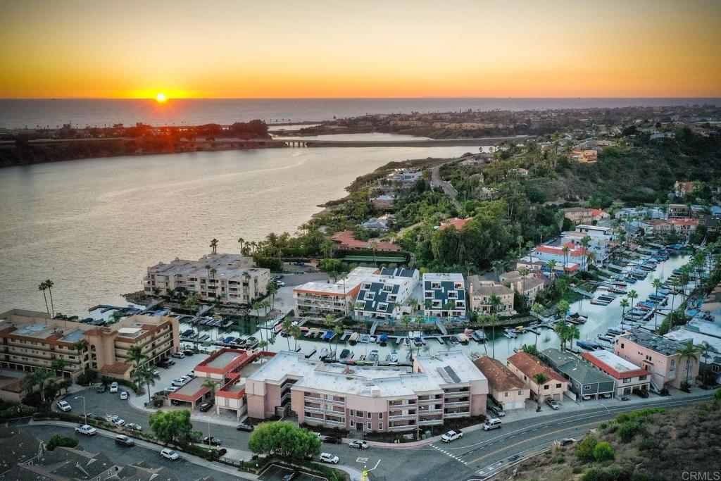 4705 Marina - photo 2