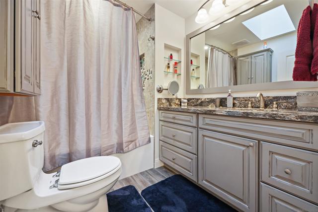 10976 Pallon Way, San Diego CA: https://media.crmls.org/mediaz/01de20ab-84b8-4402-88f1-2726005ae90d.jpg