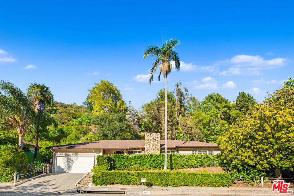 1118 Roscomare Road