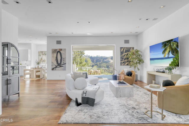 Drew Fenton | 1116 Linda Flora Drive Los Angeles CA | MLS: 7188089