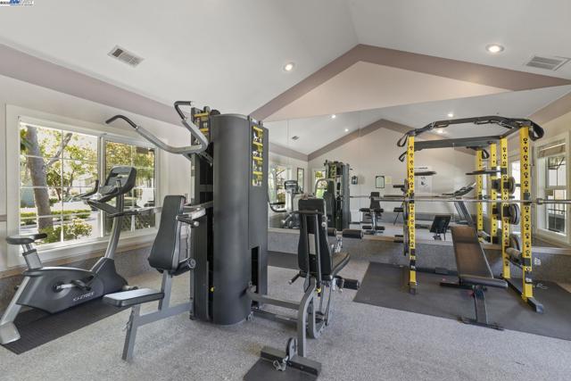 7710 Canyon Meadow Cir, Pleasanton CA: https://media.crmls.org/mediaz/01dec7a6-8472-459c-a790-7cf4e7c1f0d6.jpg