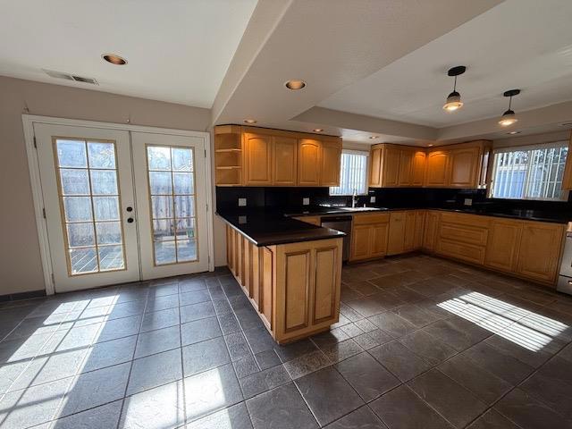 19 Jolley Way, Scotts Valley CA: https://media.crmls.org/mediaz/01deefc2-48af-48f8-b782-9ab620582a6c.jpg