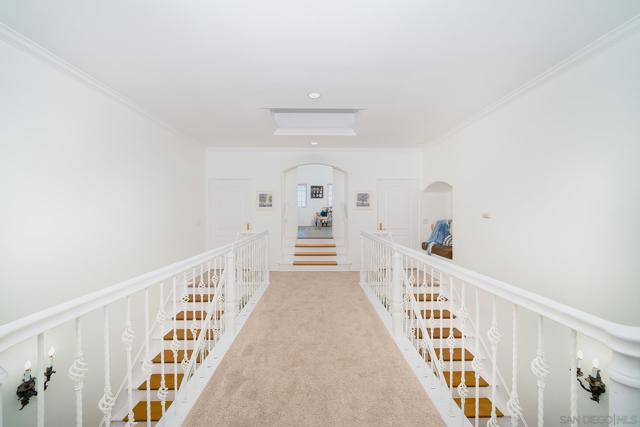5 Rolling View Lane, Fallbrook CA: https://media.crmls.org/mediaz/01deffcb-e567-4c1c-86c2-54c7223b2789.jpg