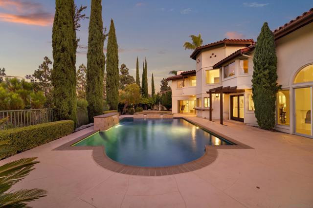 12206 Fairway Pointe Row, San Diego CA: https://media.crmls.org/mediaz/01df4396-66be-4f81-a166-51a2af7c9923.jpg