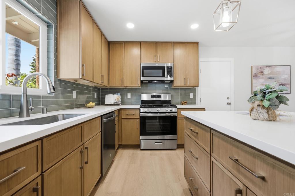 3247 Carolyn Circle - photo 6
